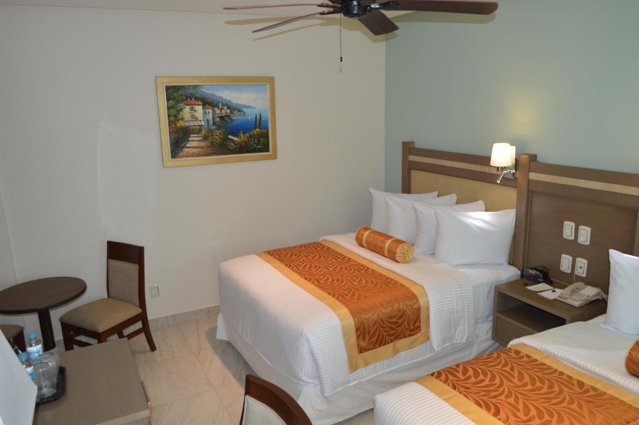 Hotel Villa Magna Poza Rica Exteriér fotografie