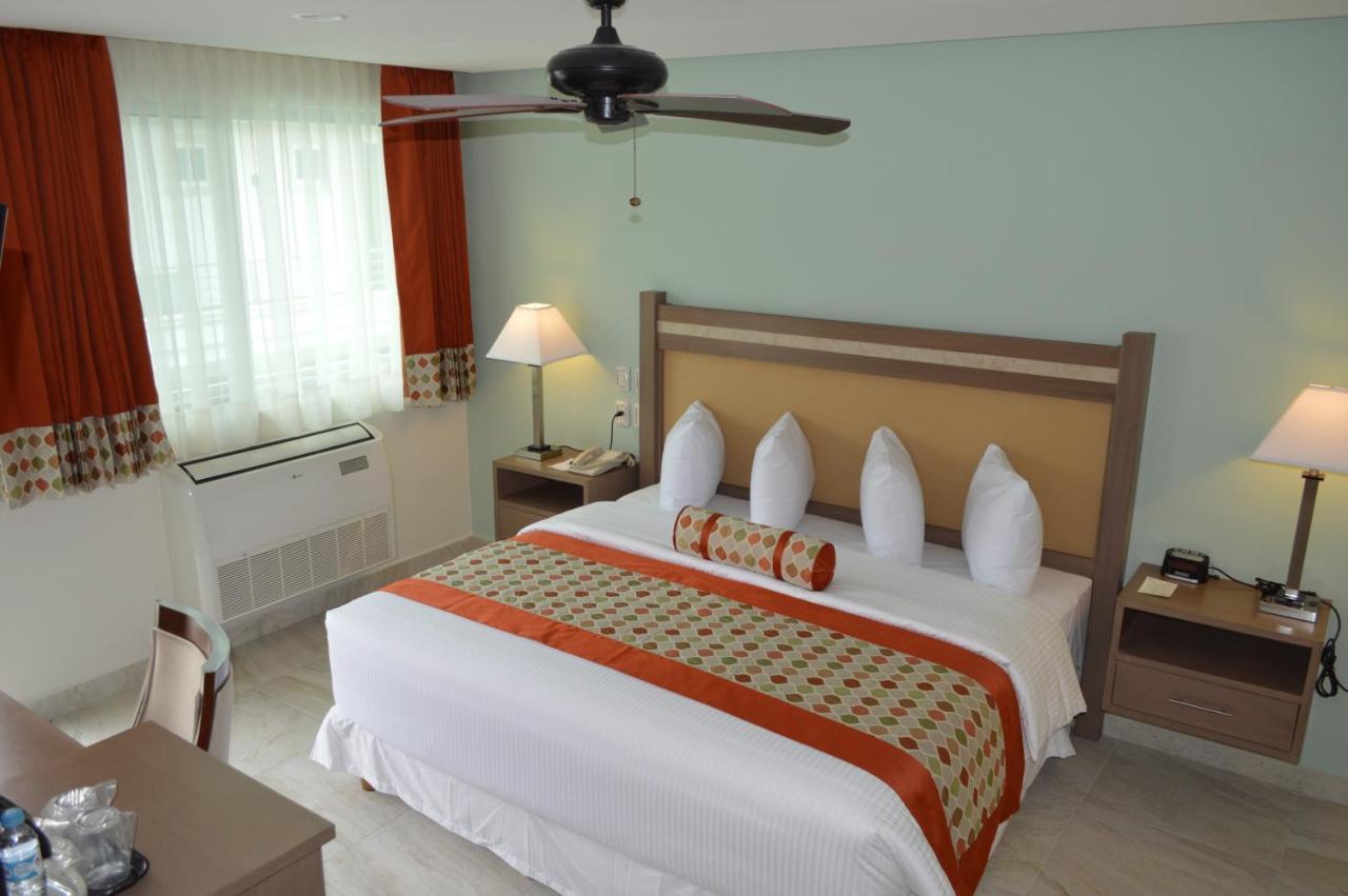 Hotel Villa Magna Poza Rica Exteriér fotografie
